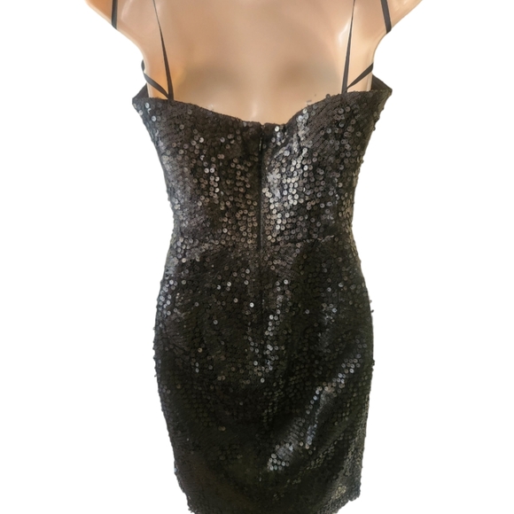 BCBGMAXAZRIA "Carole" Strapless Sequined Cocktail Dress - Size 6 - Picture 5 of 10